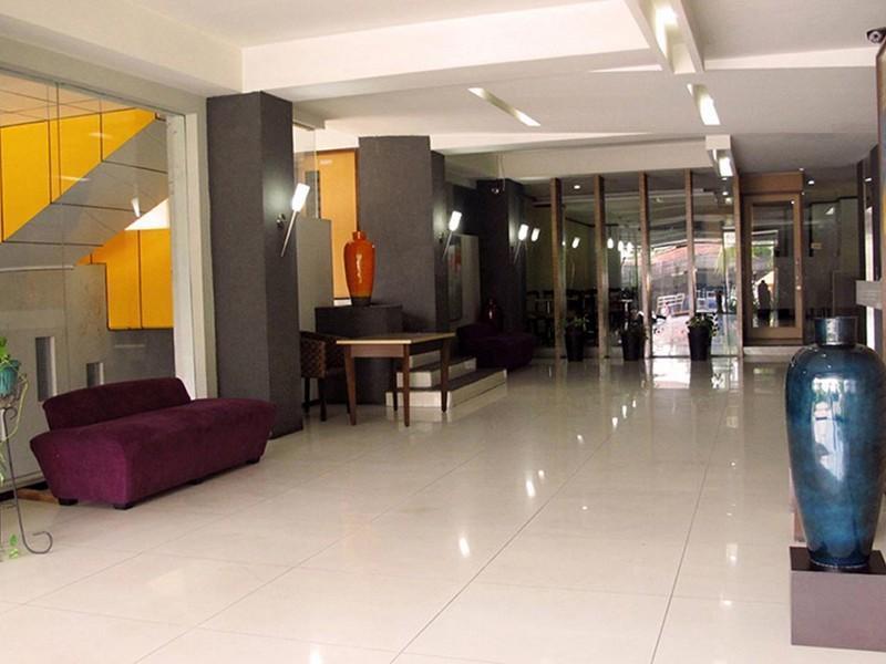 Hotel Alma Jakarta Exteriör bild